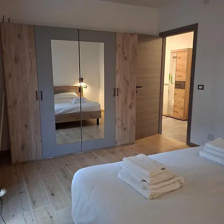 Apartment Ai Fiori - Simone *
